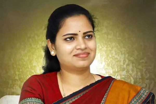 Vidadala Rajini: గుంటూరు వెస్ట్ లో సతమతం అవుతున్న విడదల రజనీ!