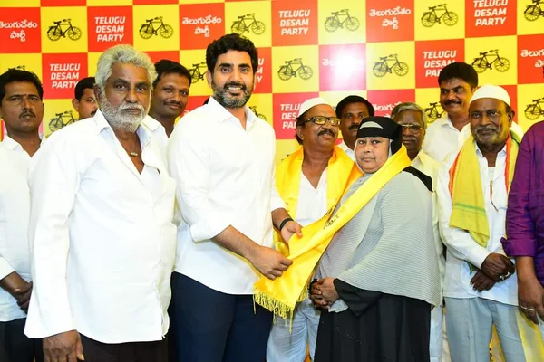 Minorities: మైనారిటీలను గుండెల్లో పెట్టుకుంటాం.. ఇస్లాంపేటకు చెందిన వారు టీడీపీ లో చేరిన సందర్బంగా లోకేష్!