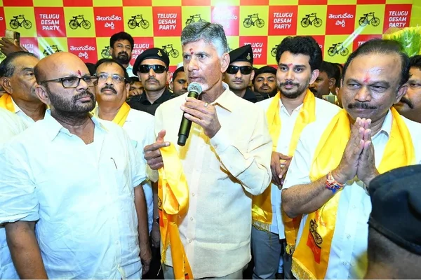 Pithapuram: ముగిసిన పిఠాపురం పంచాయితీ.. వర్మకు MLC హామీ.. ఇక పవన్ కళ్యాణ్ కు భారీ మెజారిటీ ఖాయం!