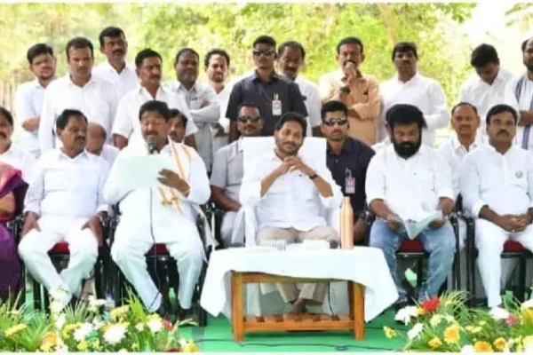 YCP Candidates List: వైసీపీ అభ్యర్థుల జాబితా విడుదల.. సిట్టింగ్ ఎమ్మెల్యేలు 32మంది, ఎంపీలు 14మంది ఔట్!