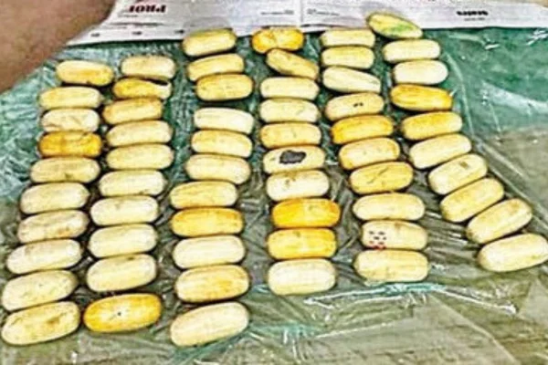 Cocaine Capsules: సినిమా ఫక్కీలో స్మగ్లింగ్… కడుపులో 11 కోట్ల కొకైన్ క్యాప్సూల్స్!